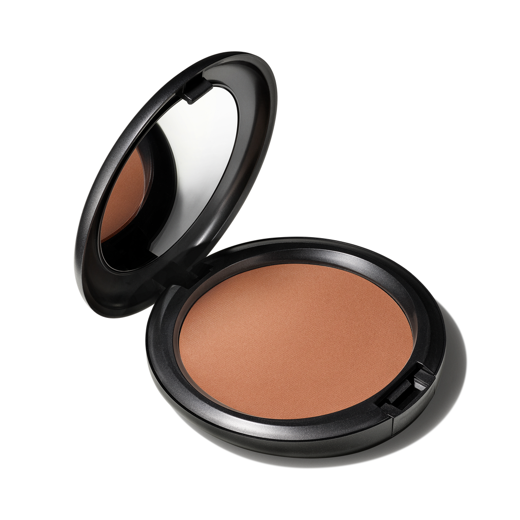 Blot Powder Pressed for Everyday Wear and a soft refined finish