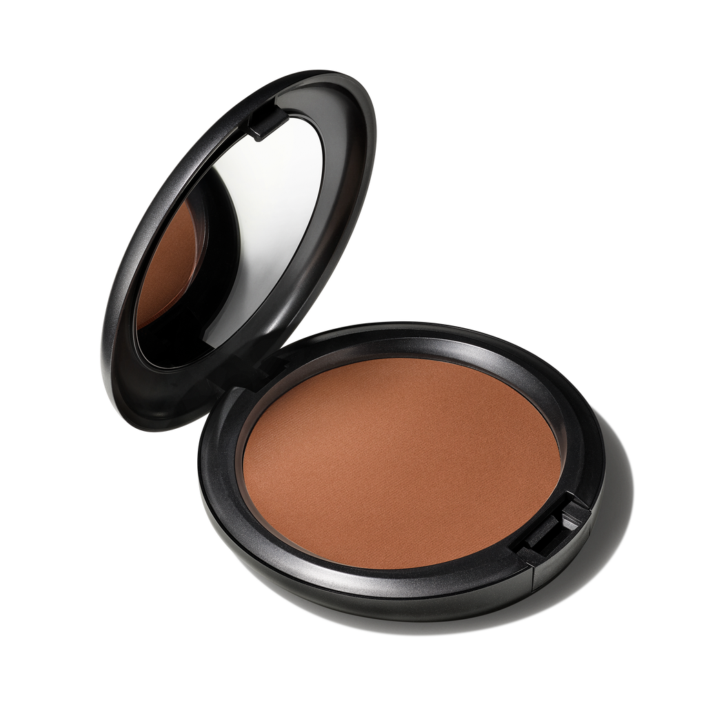 Blot Powder Pressed for Everyday Wear and a soft refined finish