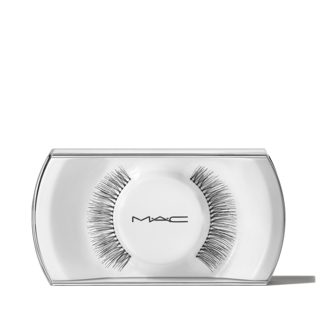 M A C LASH 4 Idol Lash for Everyday Wear and enhanced lash definition