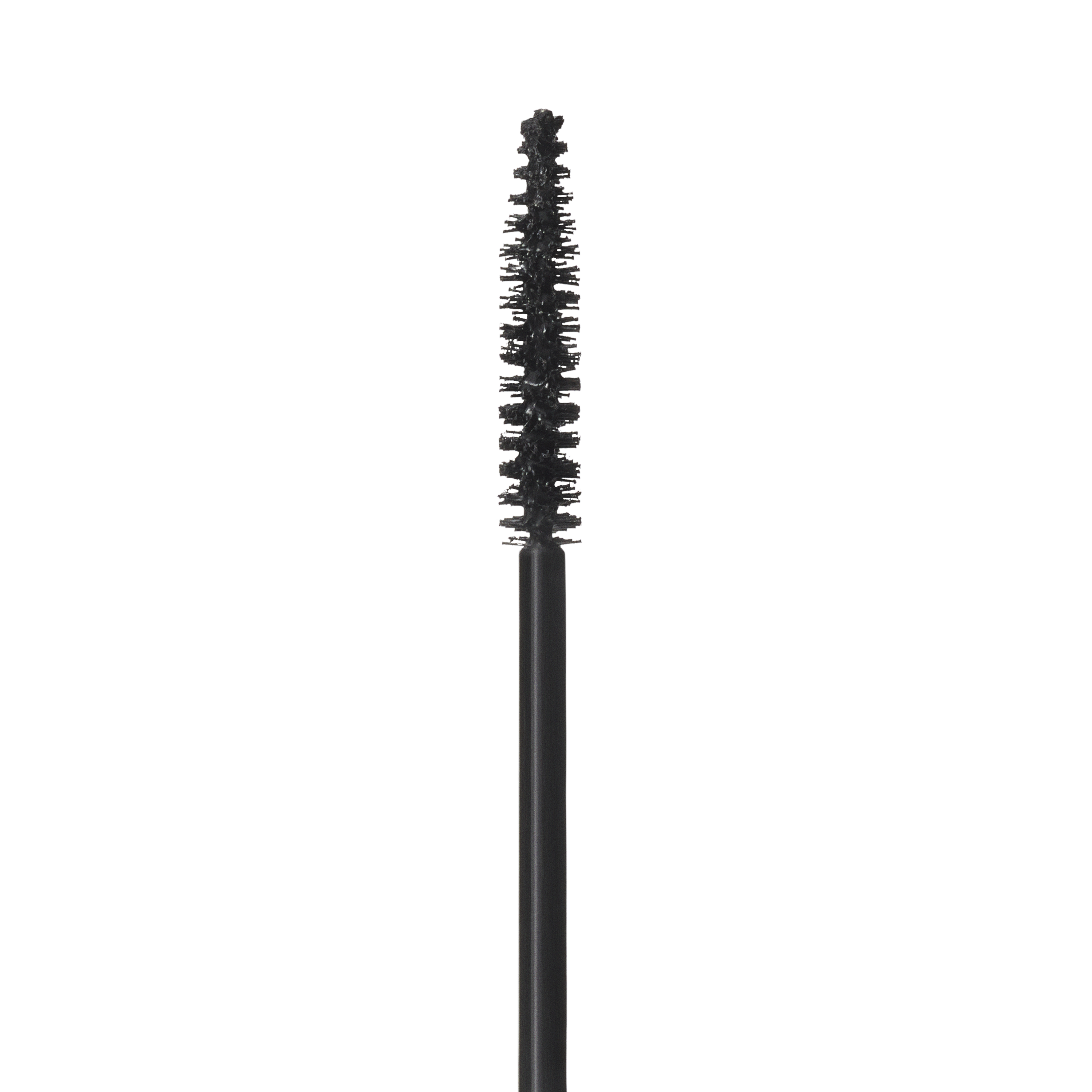 Extended Play Gigablack Lash Mascara for Everyday Wear and defined looking lashes