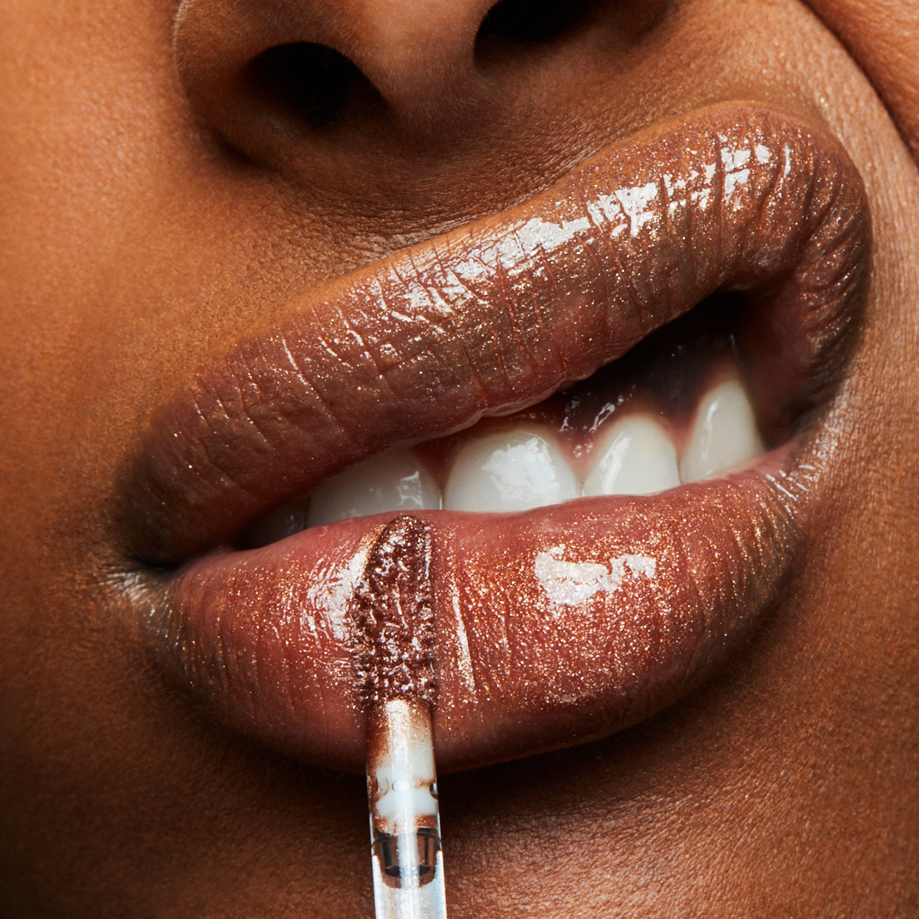 Lipglass for Everyday Wear and a polished glossy look
