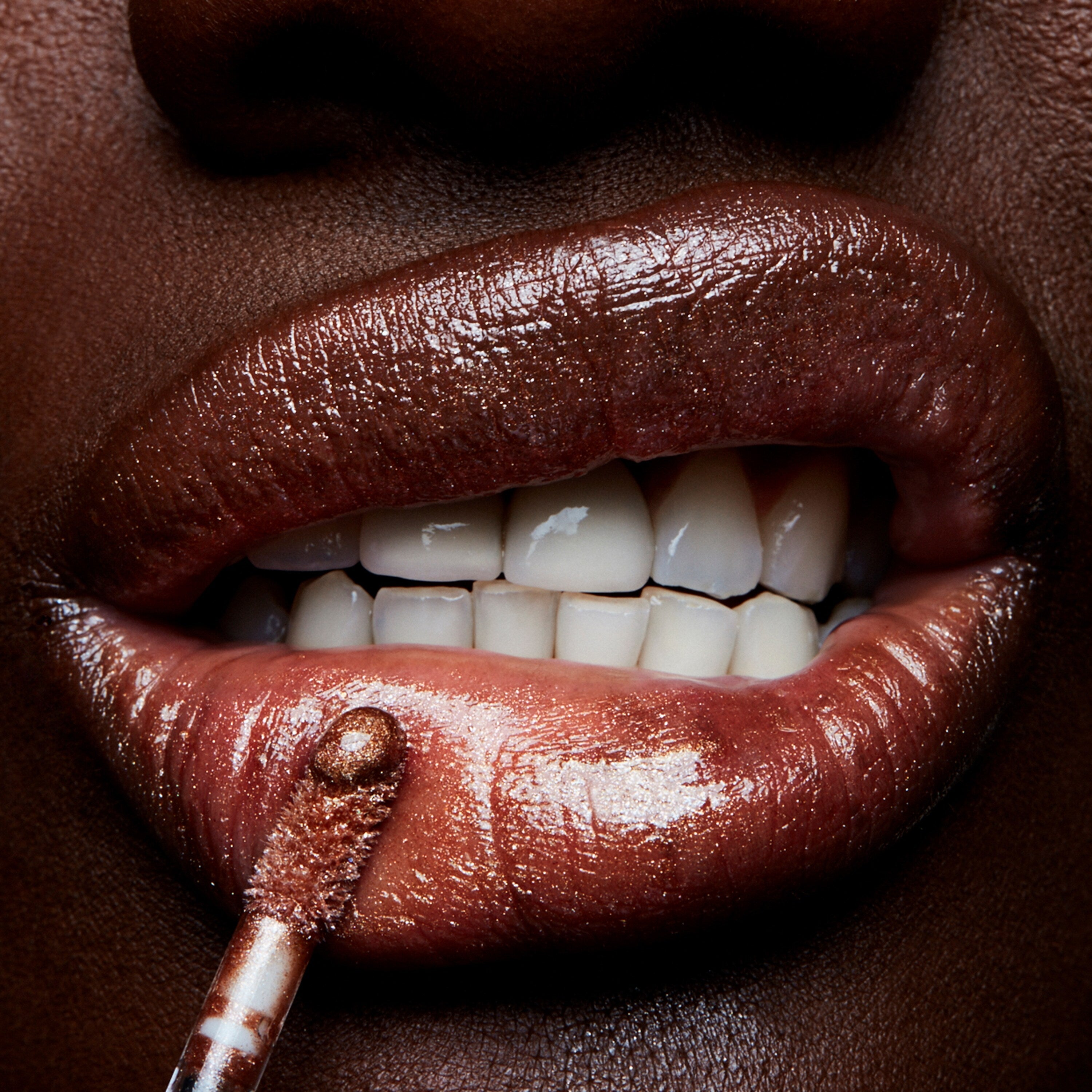Lipglass for Everyday Wear and a polished glossy look