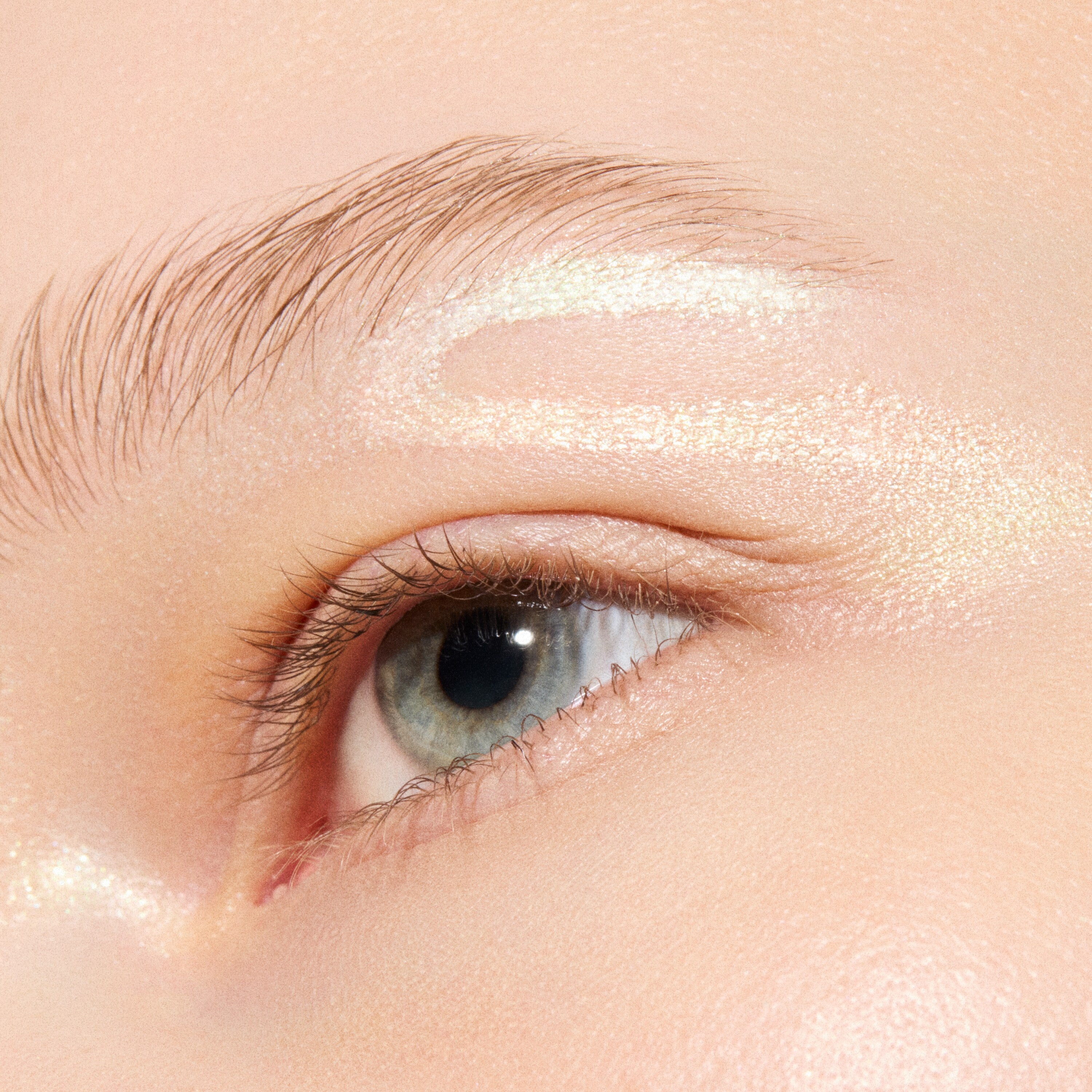 Prismatica Liquid Eye Liner for Everyday Wear and precise eye definition