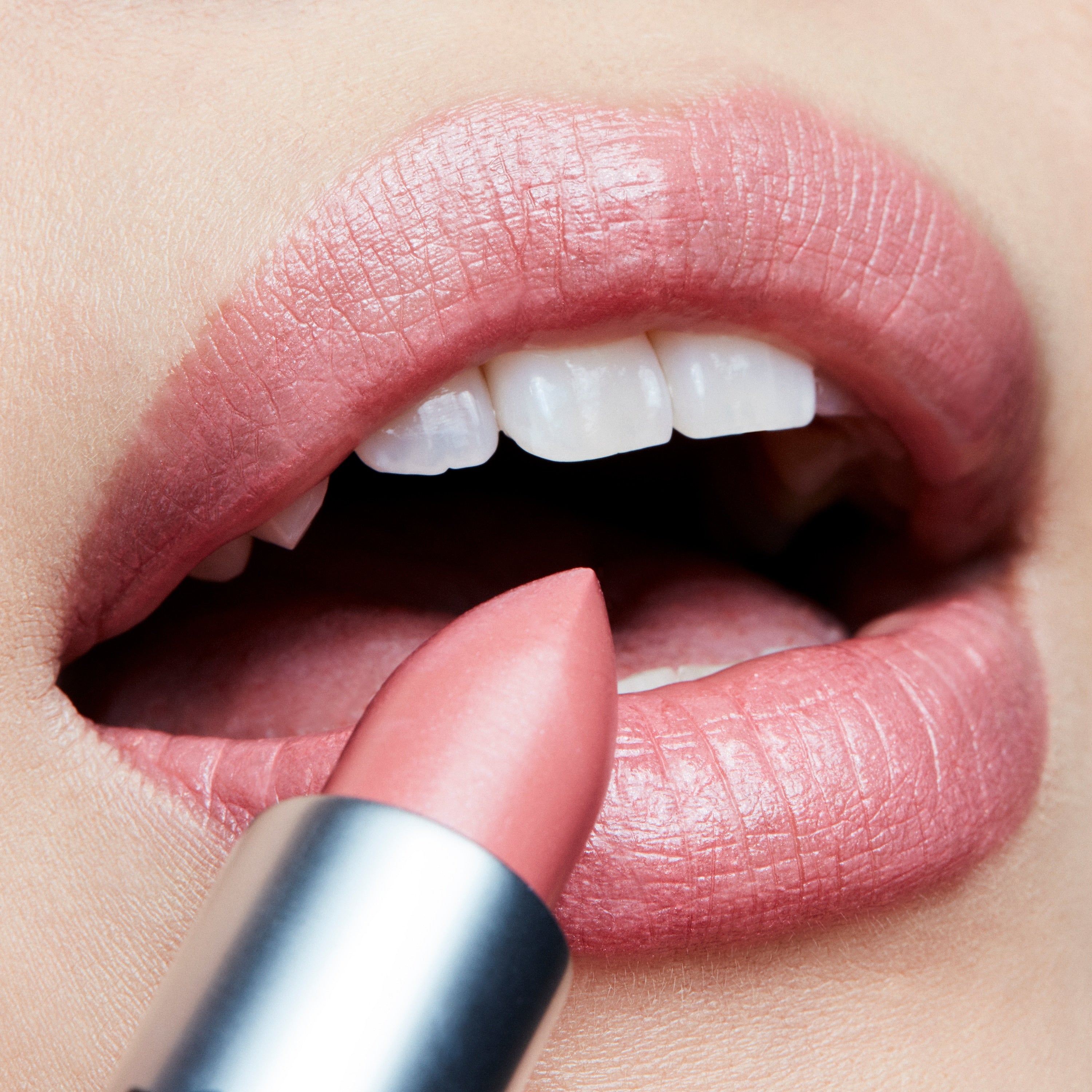 Frost Lipstick for Everyday Wear and rich wearable color