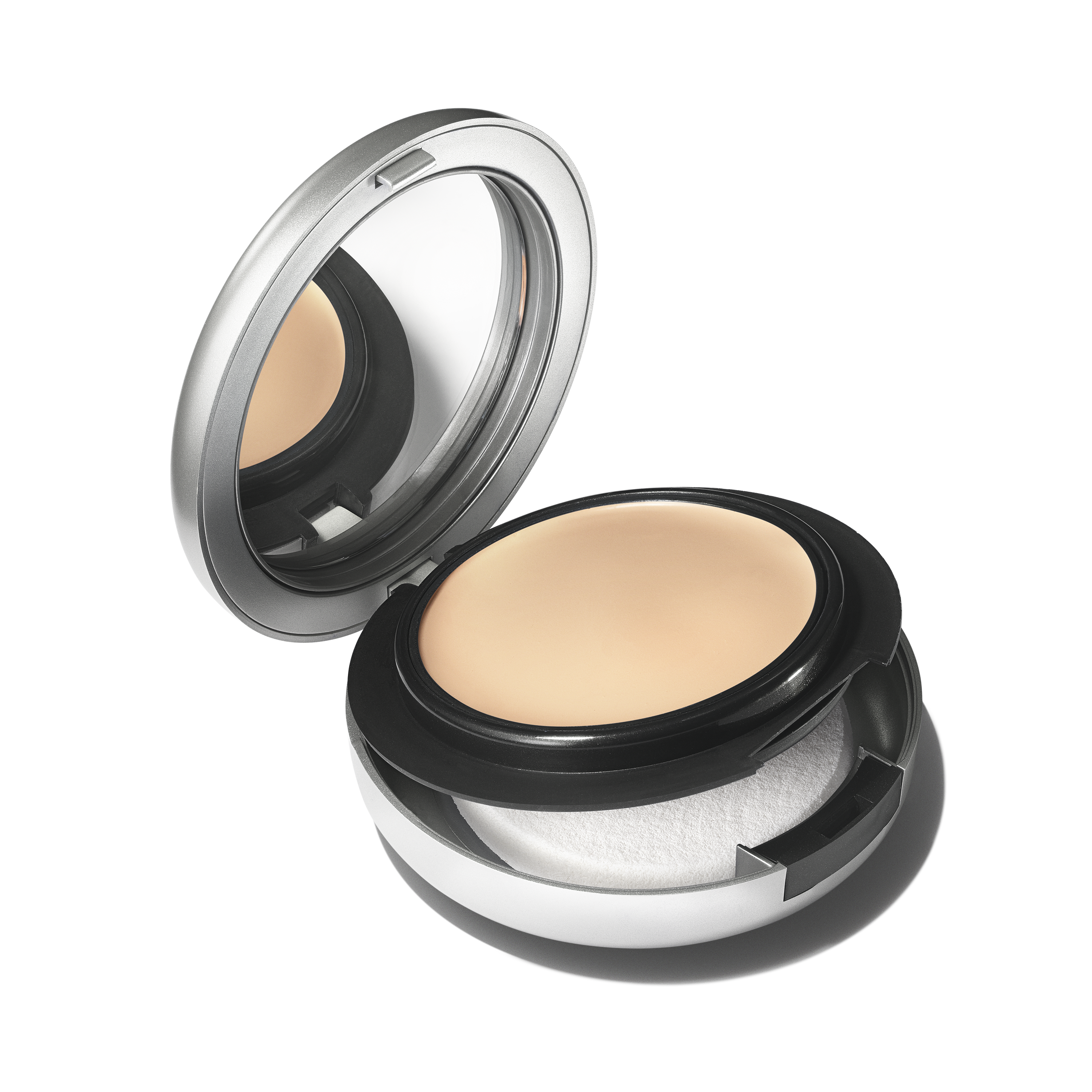 Studio Fix Tech Cream To Powder Foundation for Everyday Wear and even looking coverage
