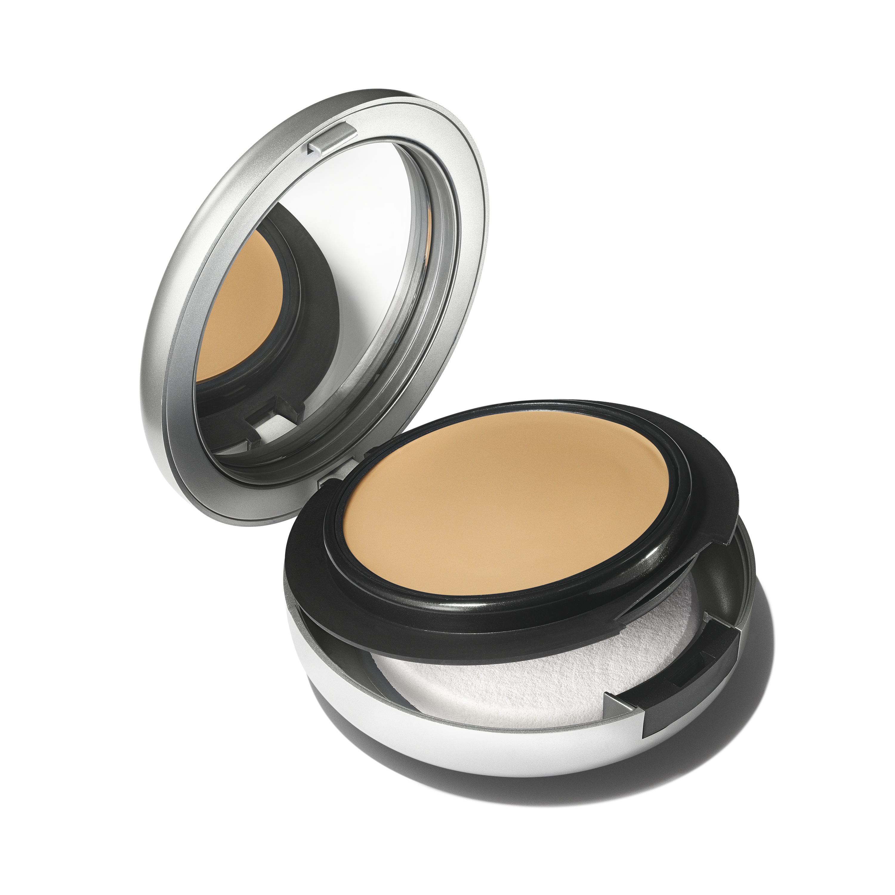 Studio Fix Tech Cream To Powder Foundation for Everyday Wear and even looking coverage