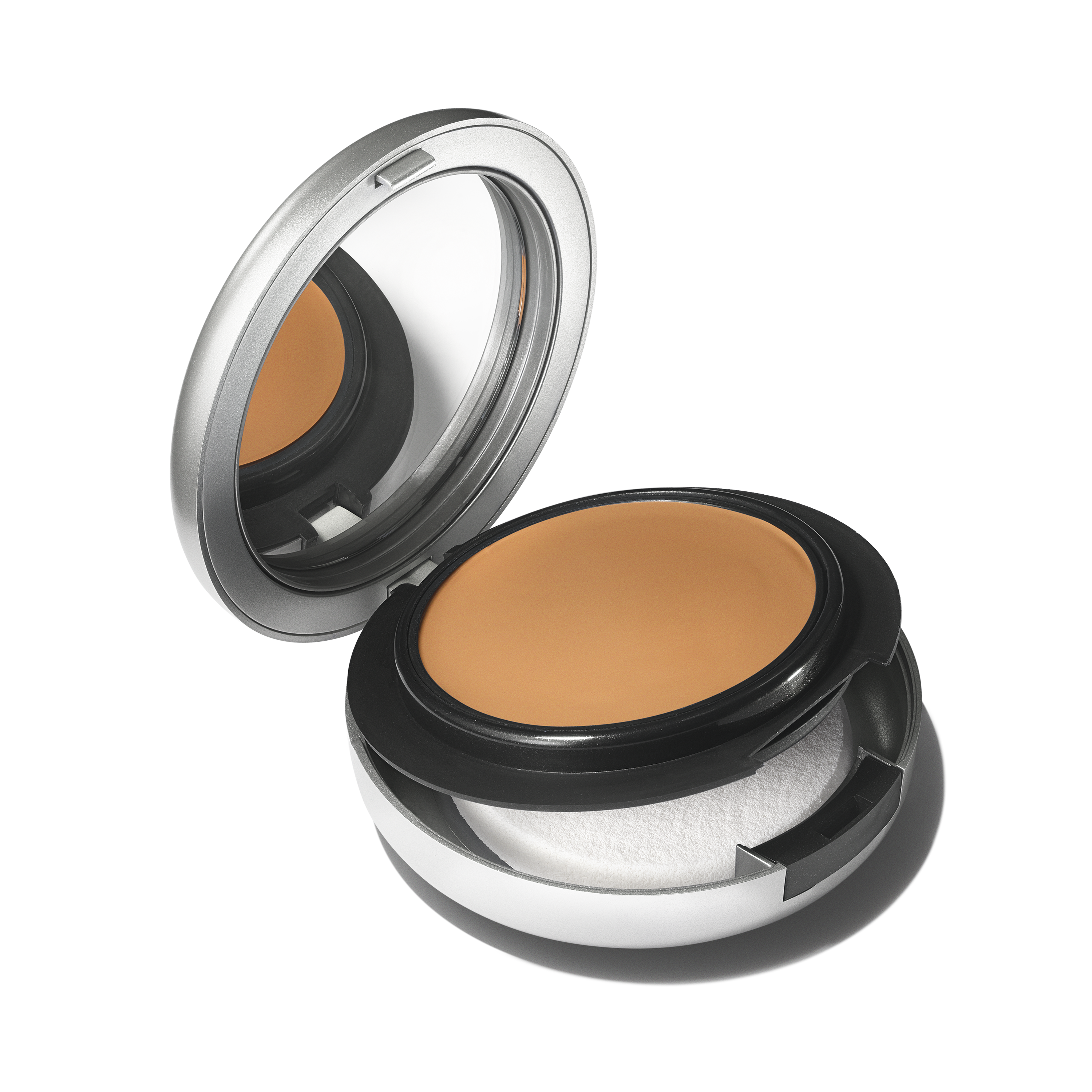 Studio Fix Tech Cream To Powder Foundation for Everyday Wear and even looking coverage