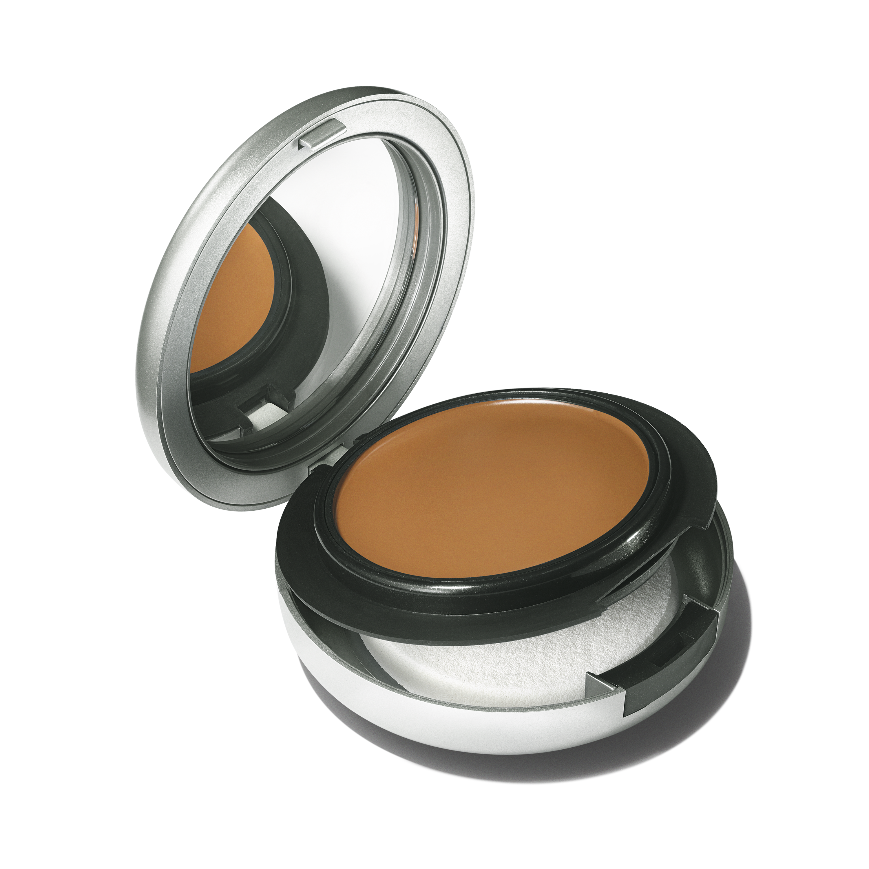 Studio Fix Tech Cream To Powder Foundation for Everyday Wear and even looking coverage