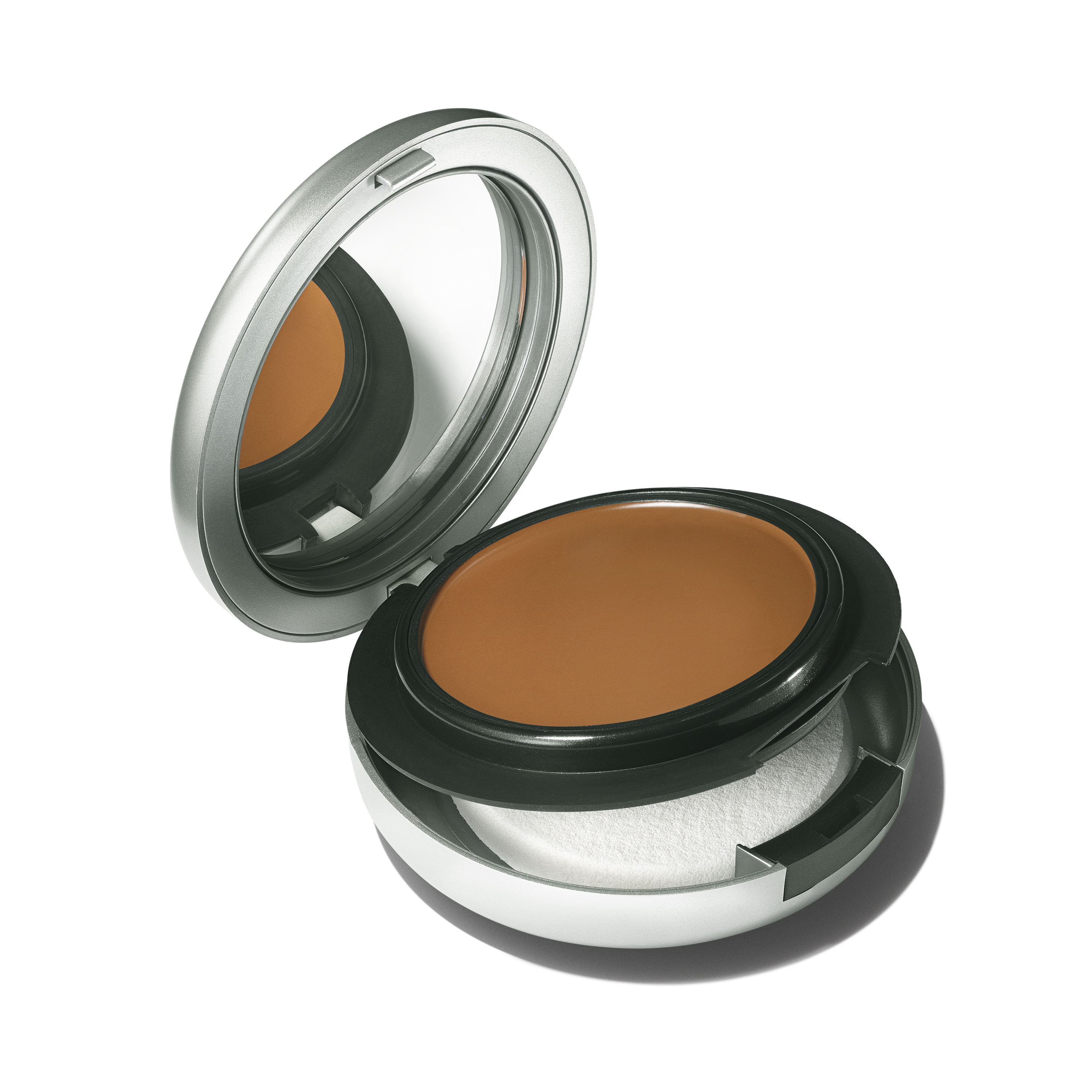 Studio Fix Tech Cream To Powder Foundation for Everyday Wear and even looking coverage