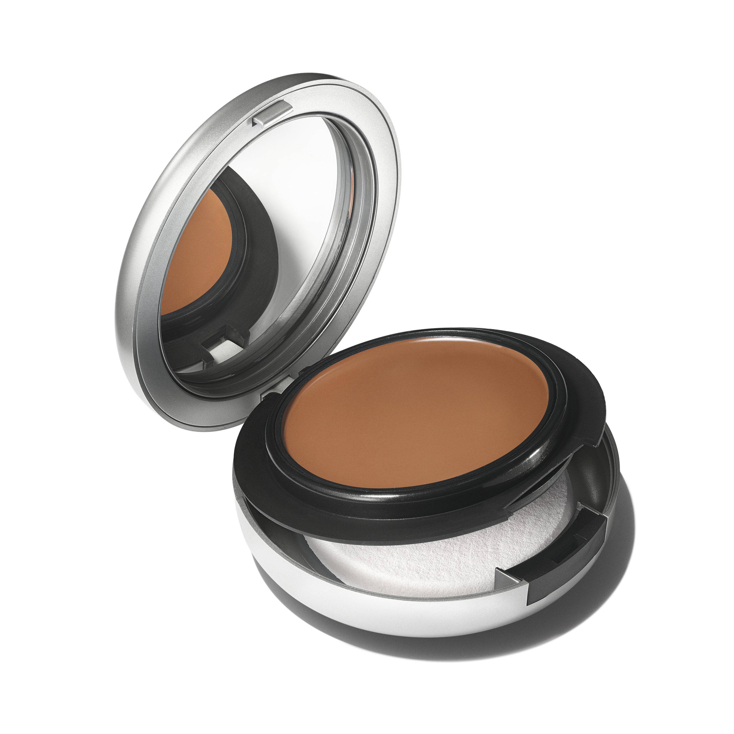 Studio Fix Tech Cream To Powder Foundation for Everyday Wear and even looking coverage