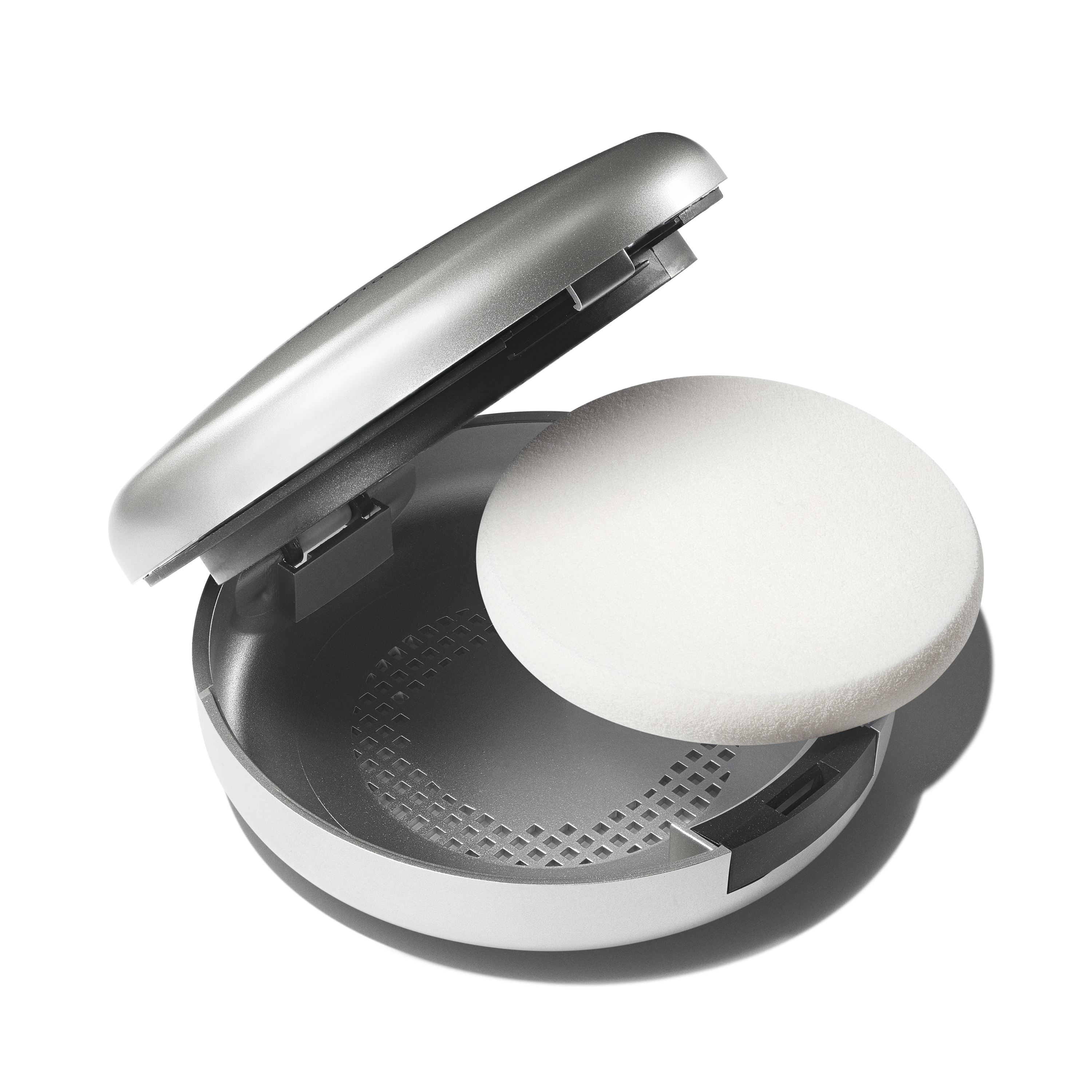 Studio Fix Tech Cream To Powder Foundation for Everyday Wear and even looking coverage
