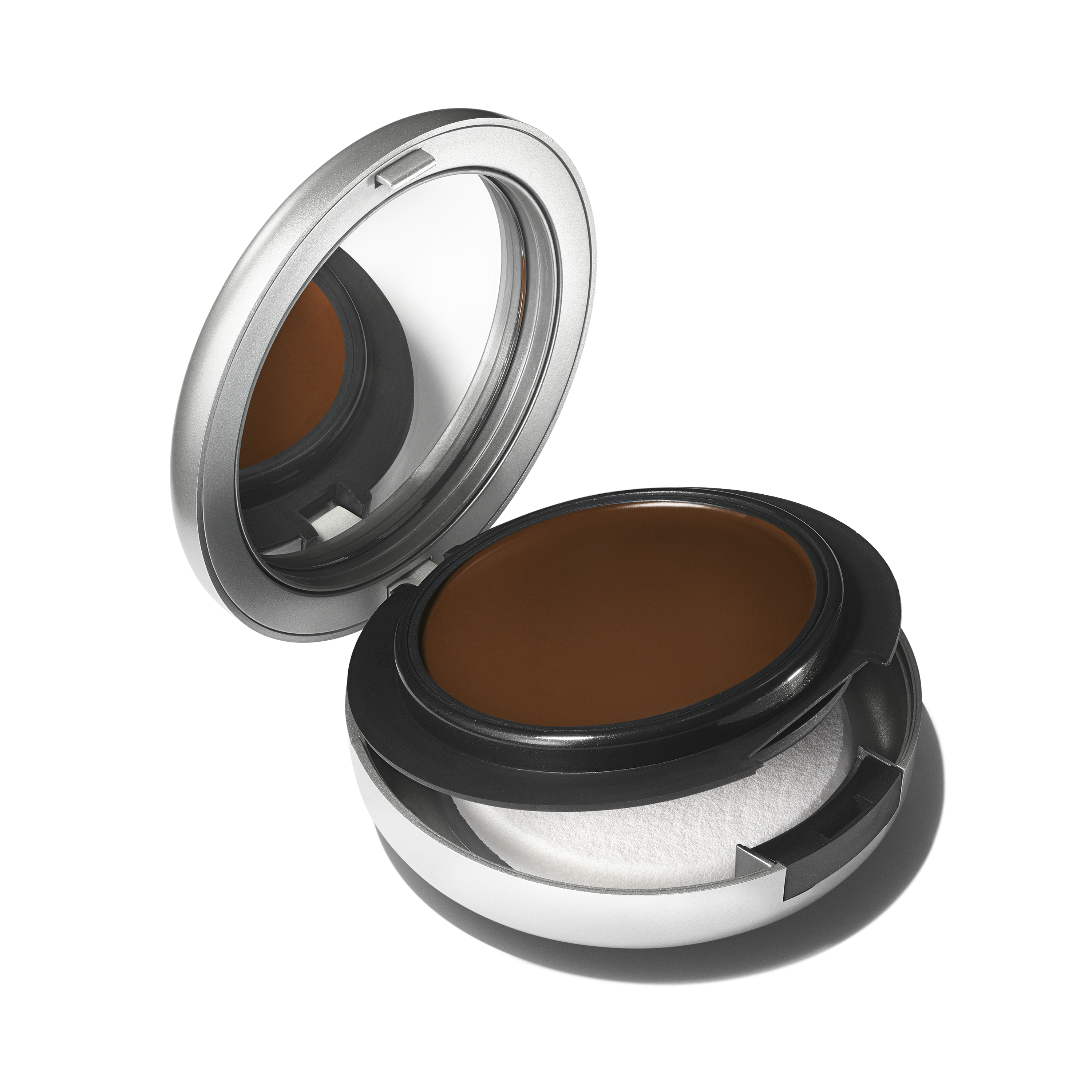 Studio Fix Tech Cream To Powder Foundation for Everyday Wear and even looking coverage