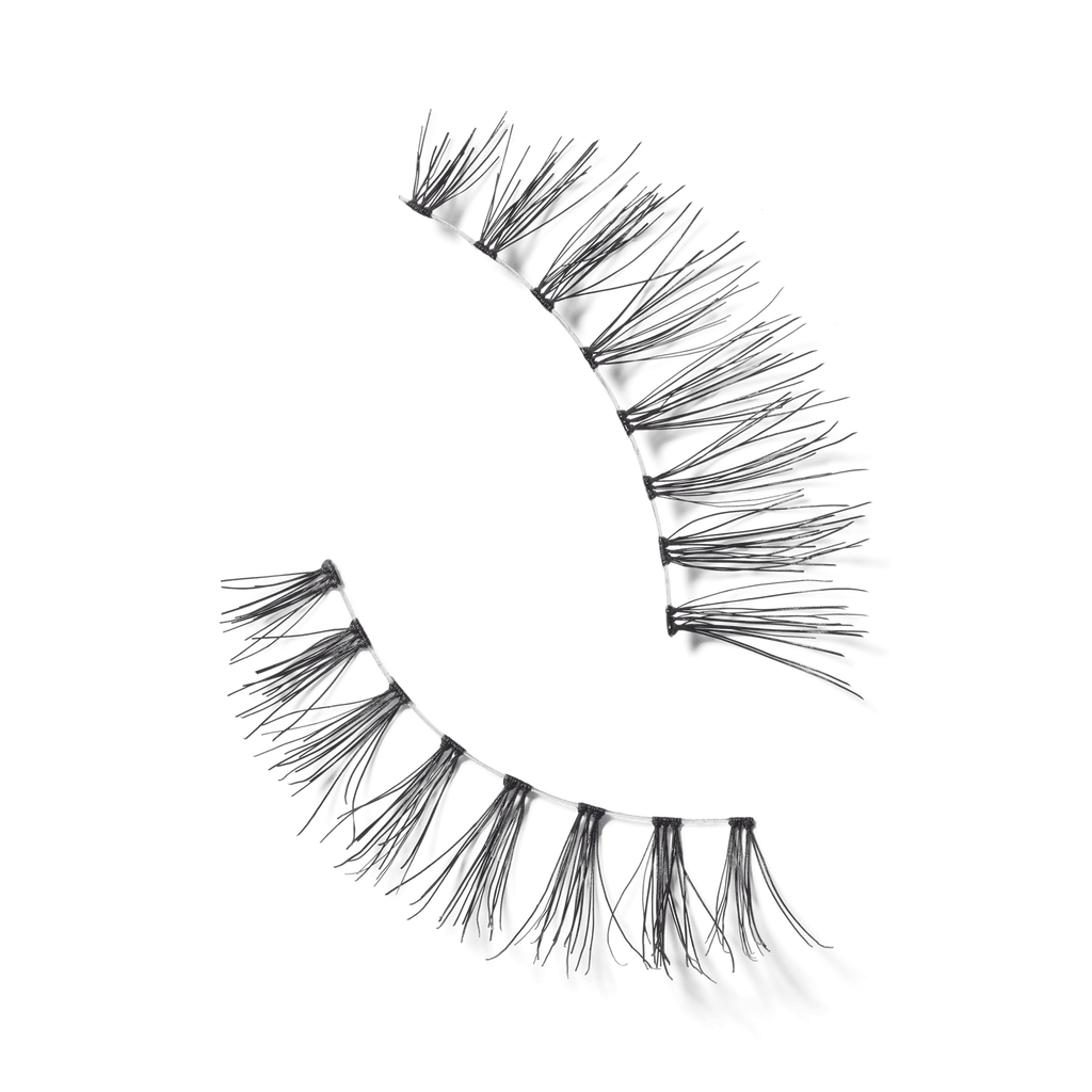 M A C LASH 81 Charmer Lash for Everyday Wear and enhanced lash definition