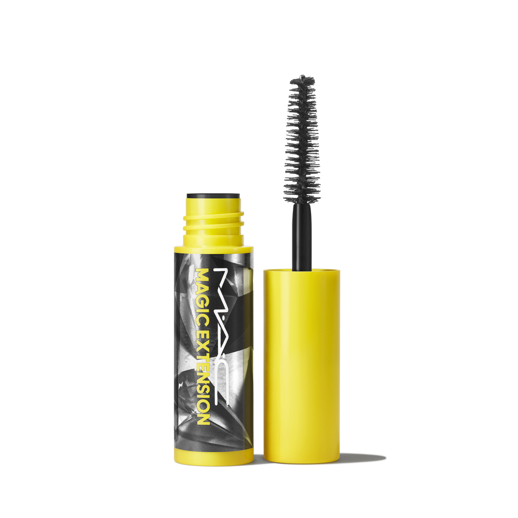 Magic Extension Mascara Mini M A C for Everyday Wear and defined looking lashes