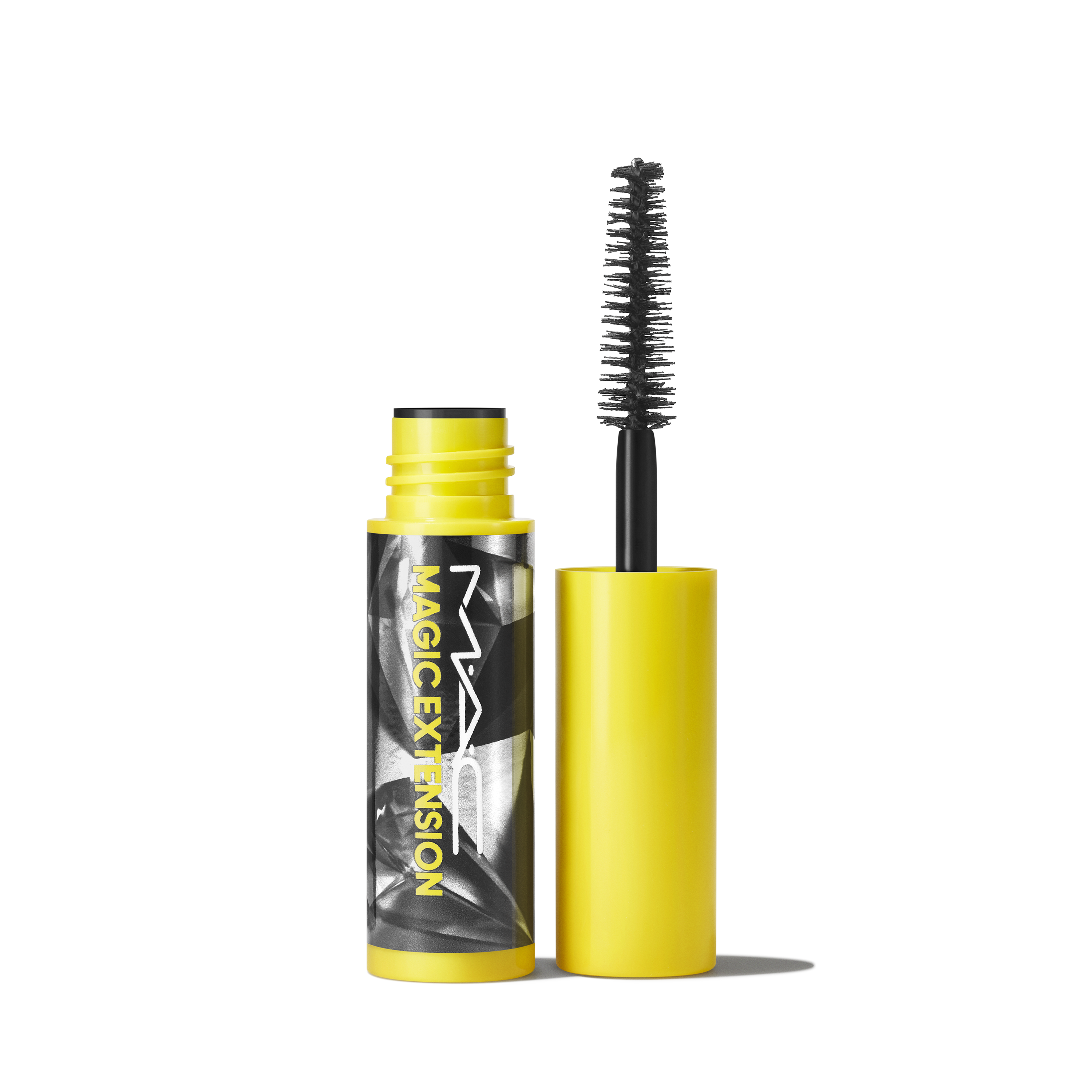Magic Extension Mascara Mini M A C for Everyday Wear and defined looking lashes